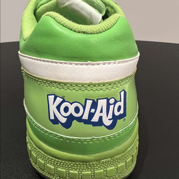 Reebok x Kool-Aid Collab Sneakers, size US 8 - Picture 2 of 9